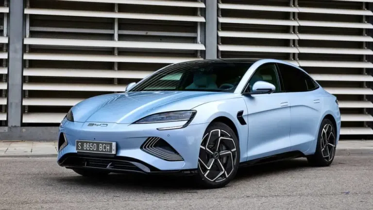 Sedan Elétrico