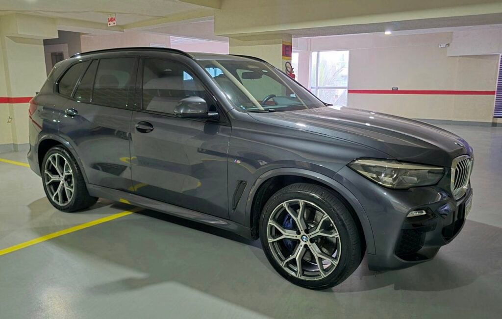 BMW X5 xDrive45e 2021 à venda em Itapema